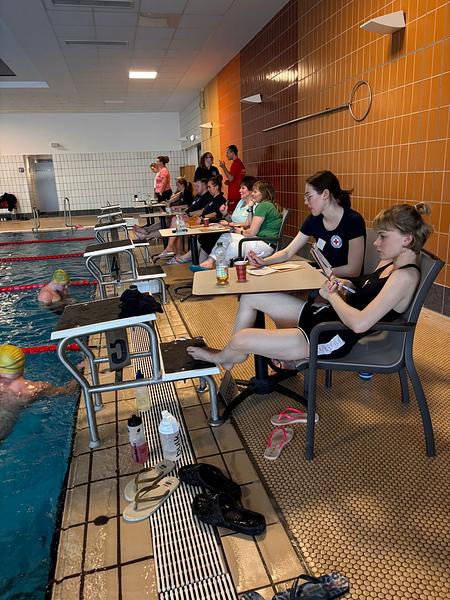 1. 12h-Neujahrsschwimmen 2025