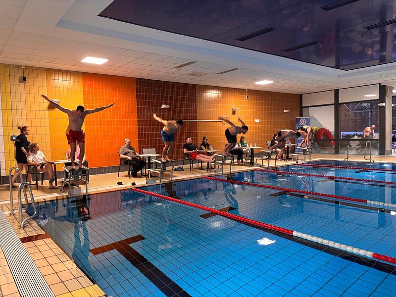 1. 12h-Neujahrsschwimmen 2025