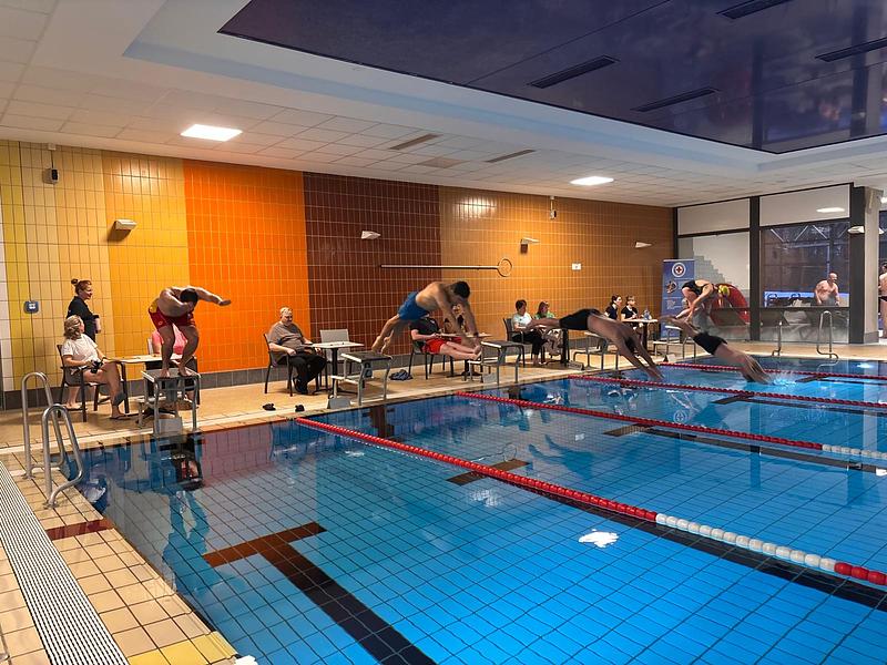 1. 12h-Neujahrsschwimmen 2025