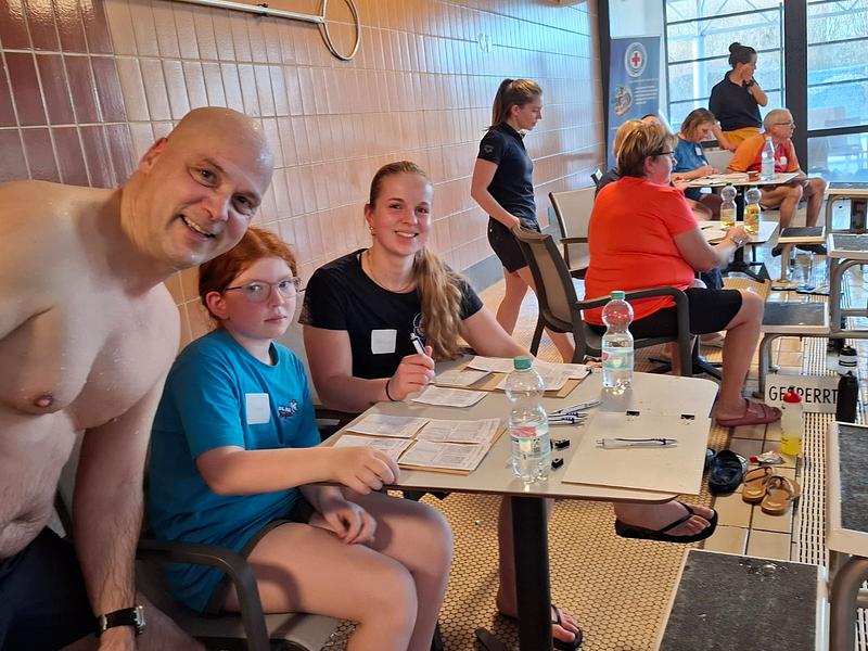 1. 12h-Neujahrsschwimmen 2025